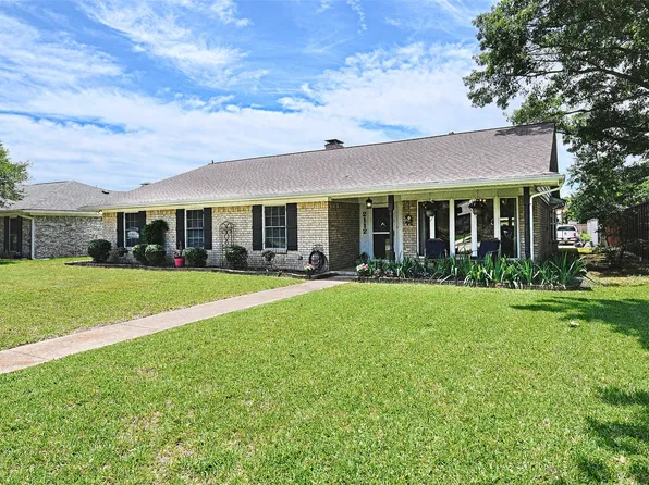 2112 Columbia Dr, Richardson, TX 75081
