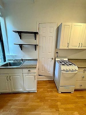 2nd image of 232 E 77th St APT 3B