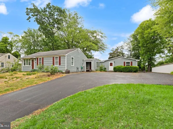 17423 Wilson St, Dumfries, VA 22026
