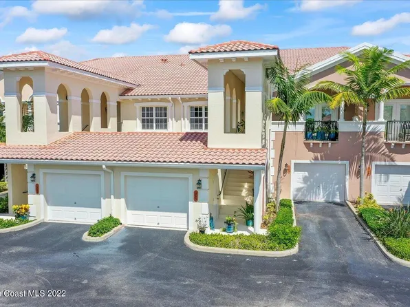 127 Lancha Cir APT 203, Indian Harbour Beach, FL 32937