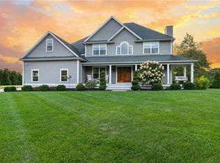 10 Sassafras Rd, Rehoboth, MA 02769