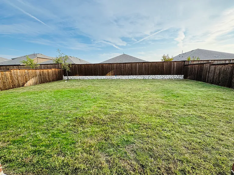 6236 Ballenger Rd — Photo 20
