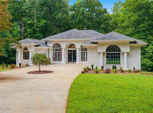 908 River Ridge Rd, Mebane, NC 27302