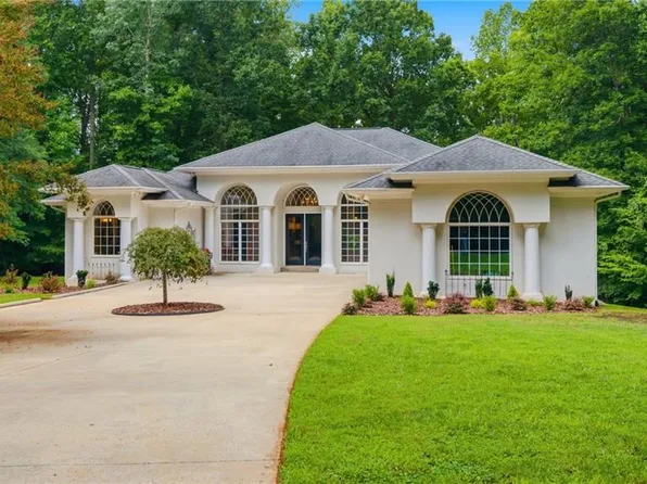 908 River Ridge Rd, Mebane, NC 27302