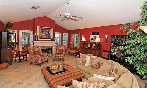 4th image of 5085 Commonwealth Dr