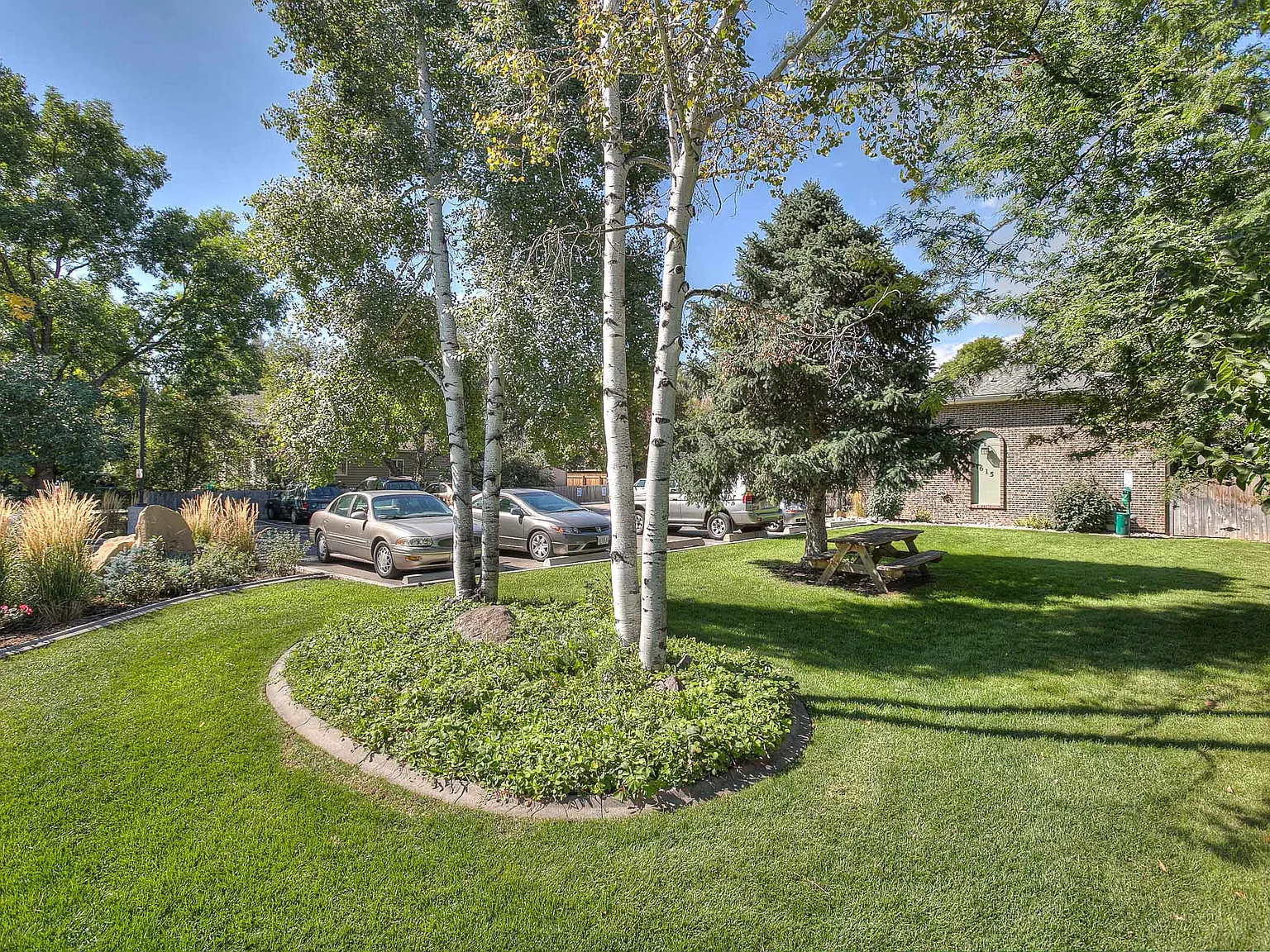 Village on Cowan — Photo 4