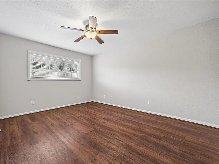14201 Misty Meadow Ln — Photo 25