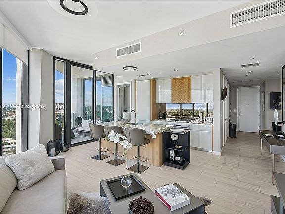 5th image of 2831 S Bayshore Dr Unit 1908