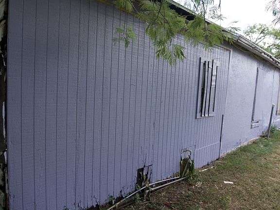 3rd image of 308 N Avenue F