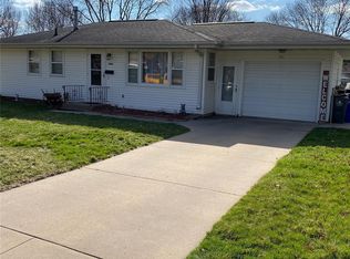 2400 Teresa Dr SW, Cedar Rapids, IA 52404