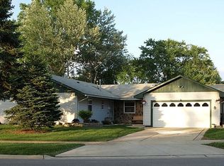 5198 Hawthorne Rd, Oak Forest, IL 60452