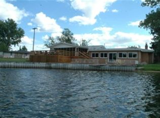 110 Lakeshore Dr, Columbus, NE 68601