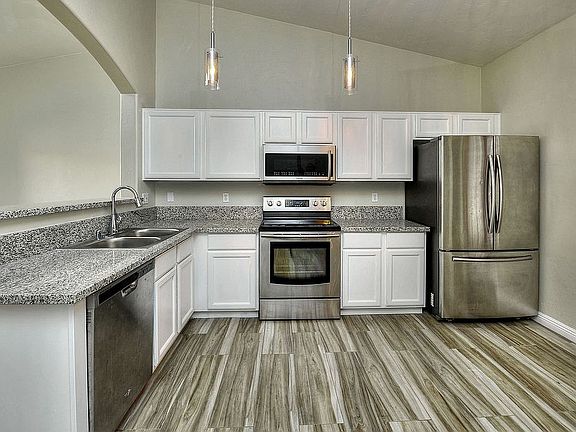 3rd image of 9000 N Willeta Dr