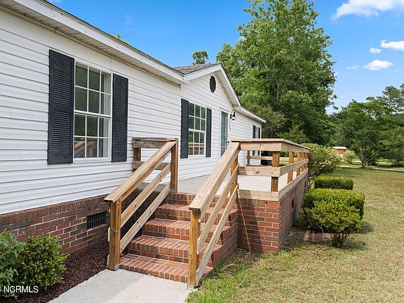 3rd image of 9389 Buckwood Court NE