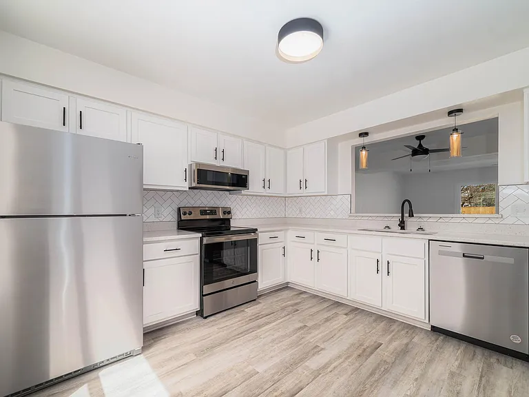 Turner Road Townhomes — Photo 5