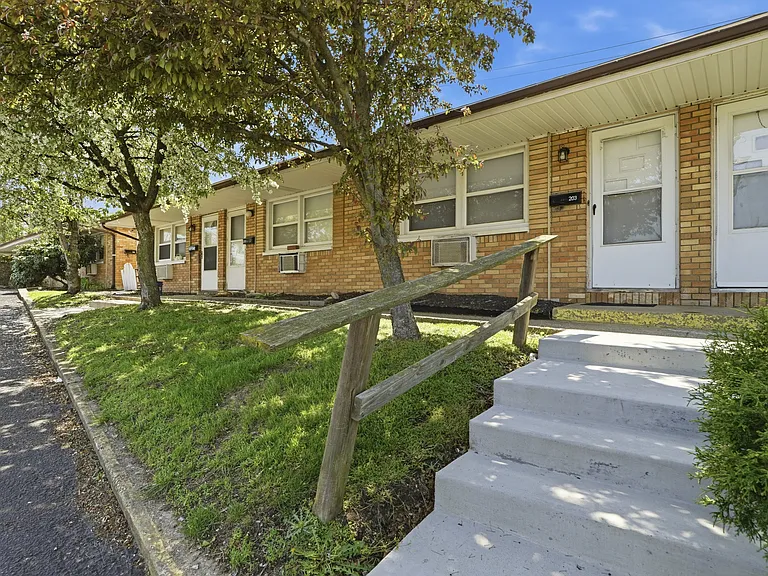 7569 Mentor Ave — Photo 23