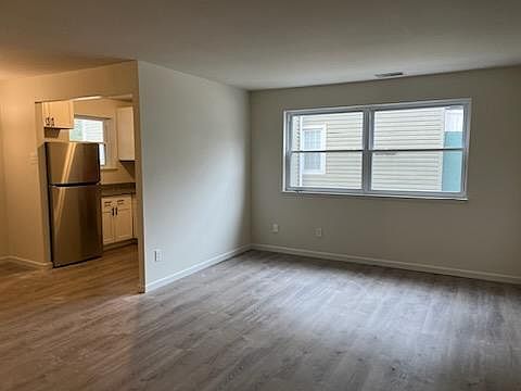 4th image of 3633 Greenmount Ave #11217854