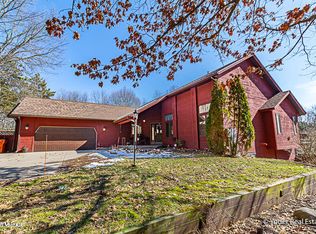 5900 Sunfish Lake Ave NE, Rockford, MI 49341