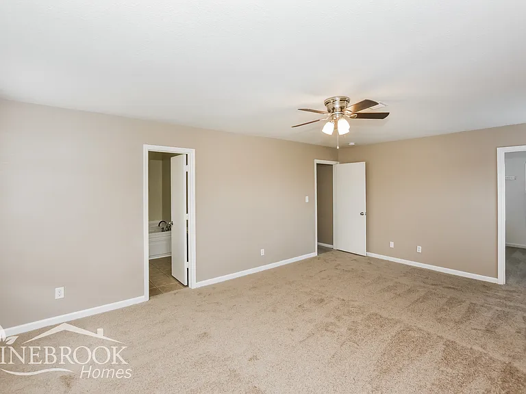 400 Jasmine Dr — Photo 10