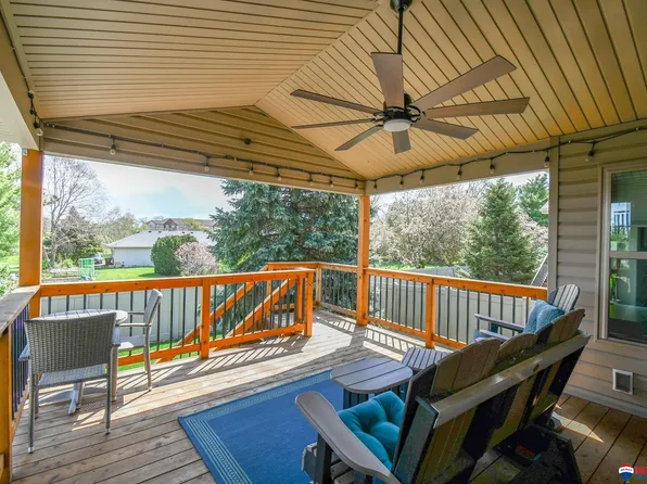 126 S 92nd St, Lincoln, NE 68520