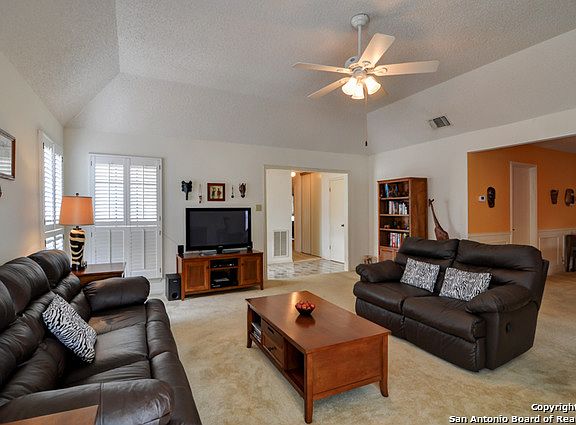 4th image of 10308 Grand Cir