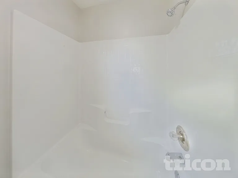 337 Montclaire Ln — Photo 10