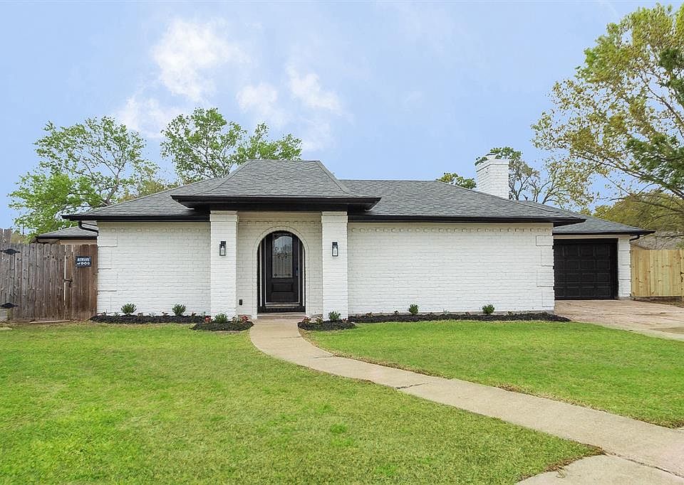 1st image of 14041 Utopia Drive