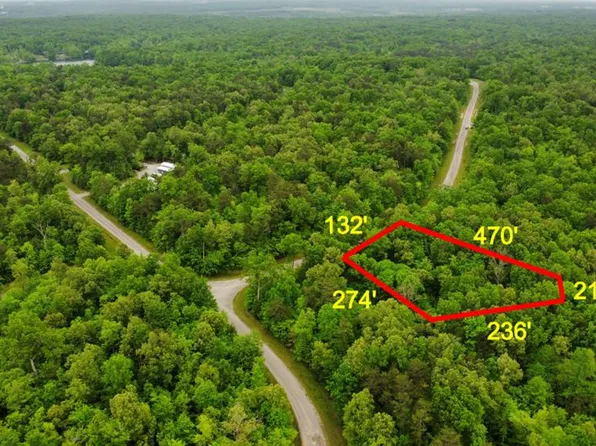 1 Austin Dr, Monterey, TN 38574