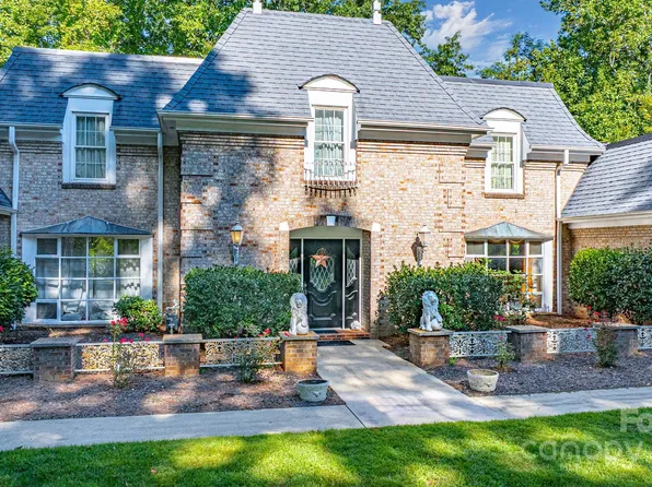 390 Forest Heights Dr, Marion, NC 28752