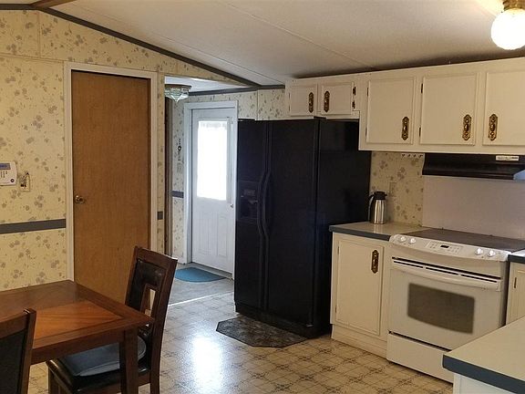 3rd image of 362 County Road 143