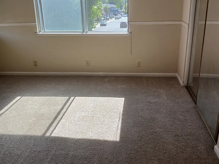6408 Emerald Dr — Photo 8