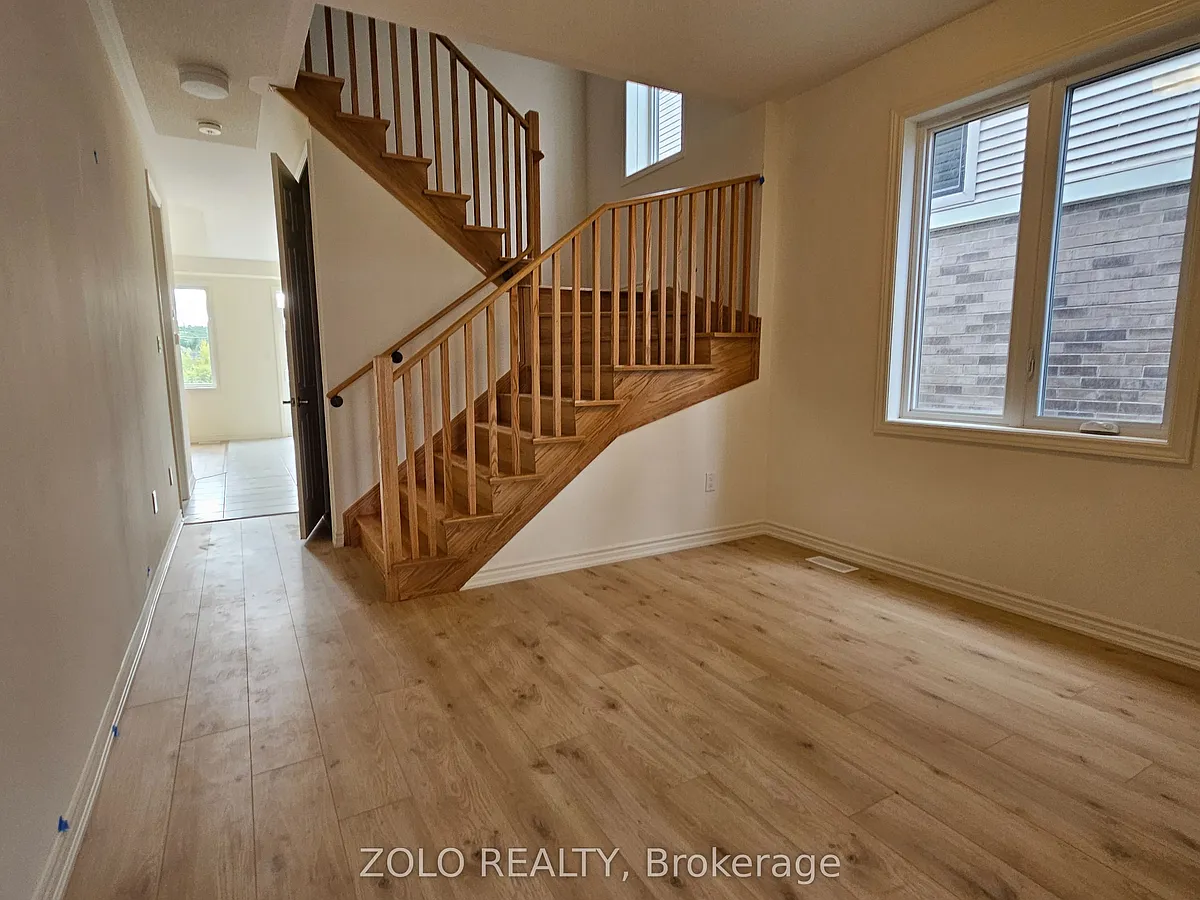 Building Photo - 496 Trevor St