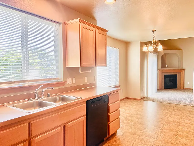 7181 Radius Loop SE — Photo 26