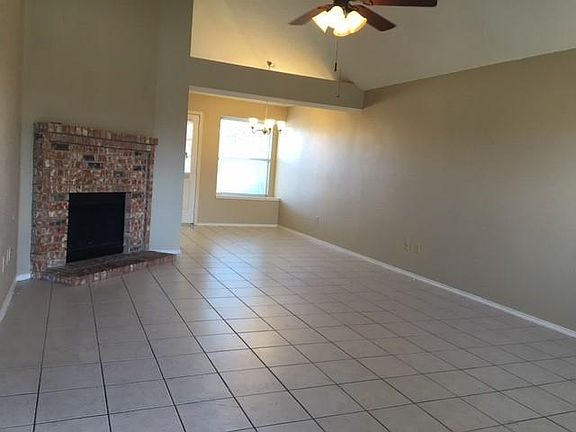 2nd image of 1416 Stillmeadow Dr