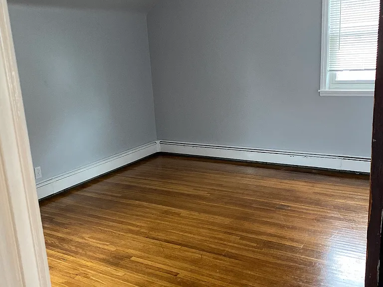 83 Kimberly Ave — Photo 4