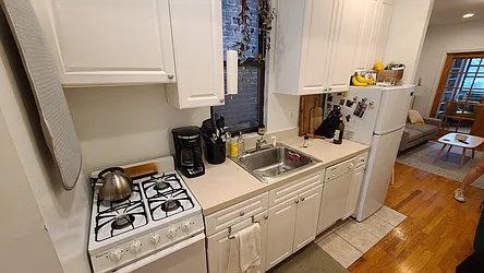 Rented by Aryeh Realty