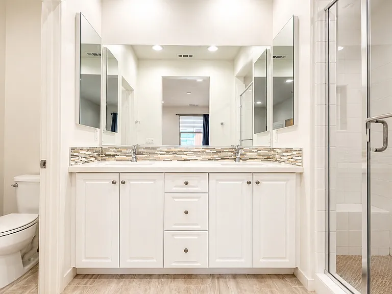 21000 Cornerstone Dr — Photo 11