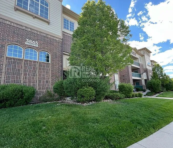 3865 S Dayton St #202 — Photo 20