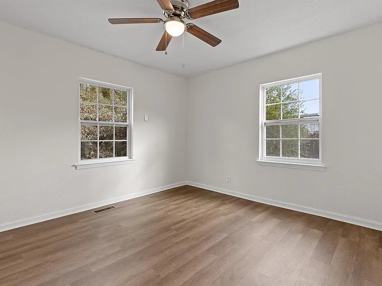 3919 Weldon Dr — Photo 21