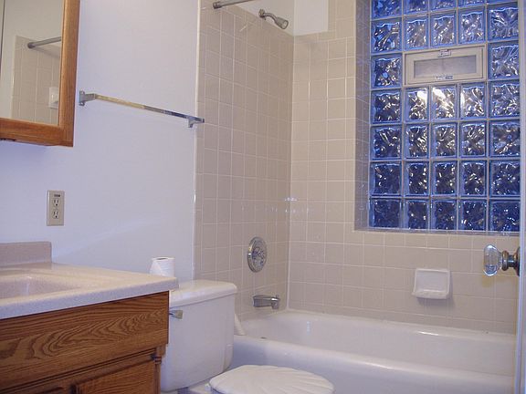 5th image of 7390 Norwood Ave APT 1W