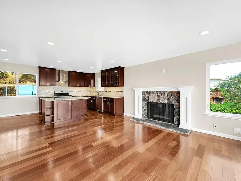430 Erlin Dr — Photo 7