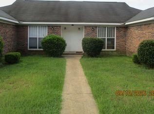 114A Augusta Ct, Leesburg, GA 31763