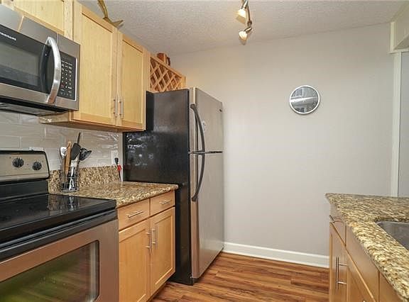 4th image of 4727 Jarboe St APT 92