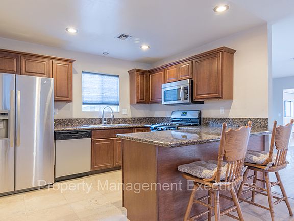 4th image of 9148 Farrington Dr