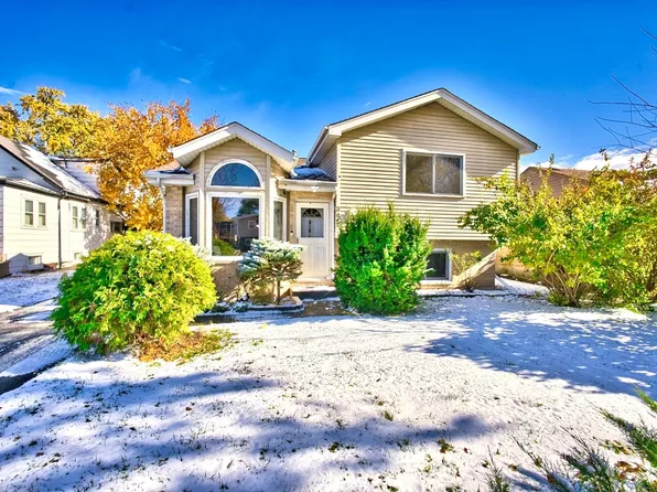 345 Ash Ave, Wood Dale, IL 60191