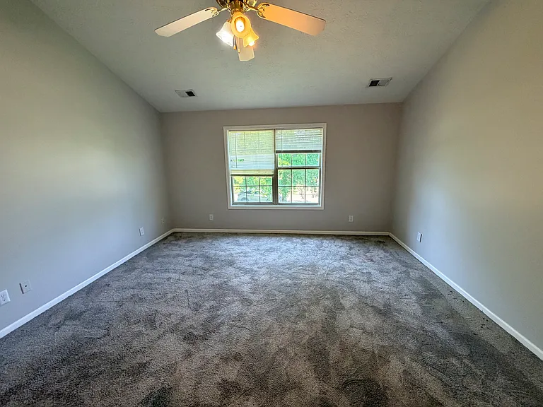 4852 Clifford Cir — Photo 18