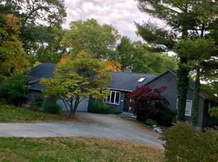 2315 Pleasant Hill Dr, Muskegon, MI 49441