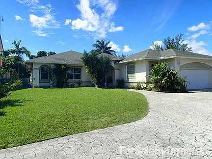 1st image of 4409 SW 27th Ter