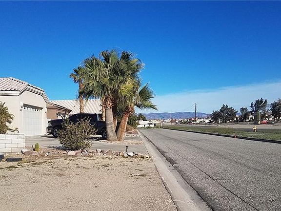 3rd image of 1971 E Lipan Blvd