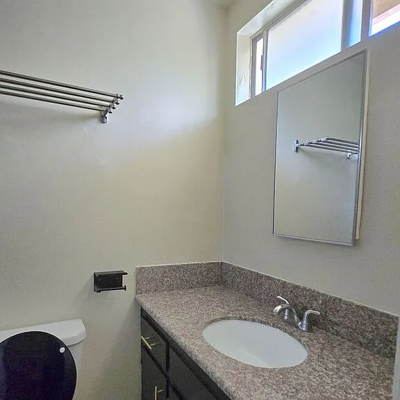 2219 Crenshaw Blvd #3 — Photo 10